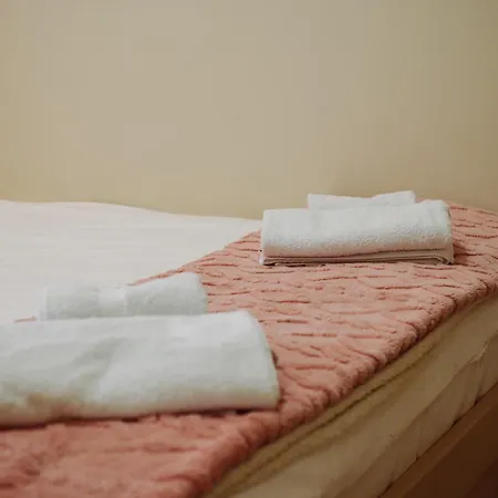 Gora Apartman, Apartment