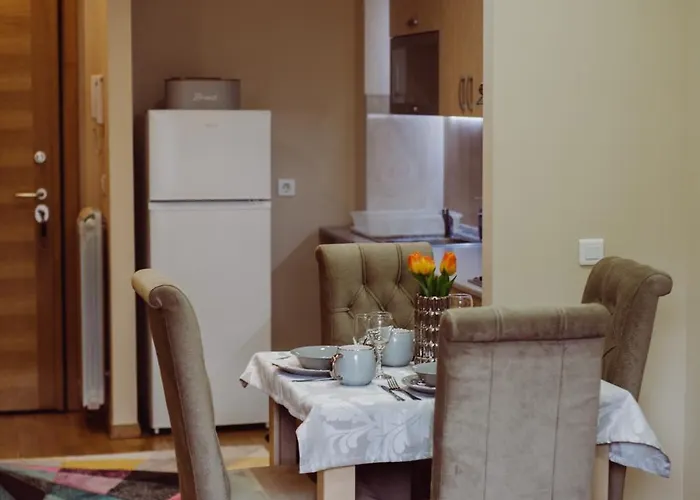 Gora Apartman, زلاتيبور